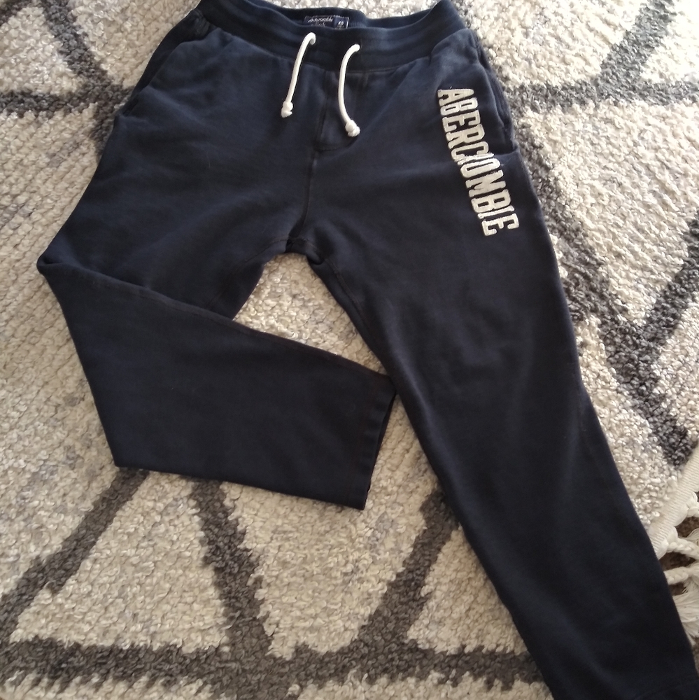 Sweatpants - Picture 2 of 3